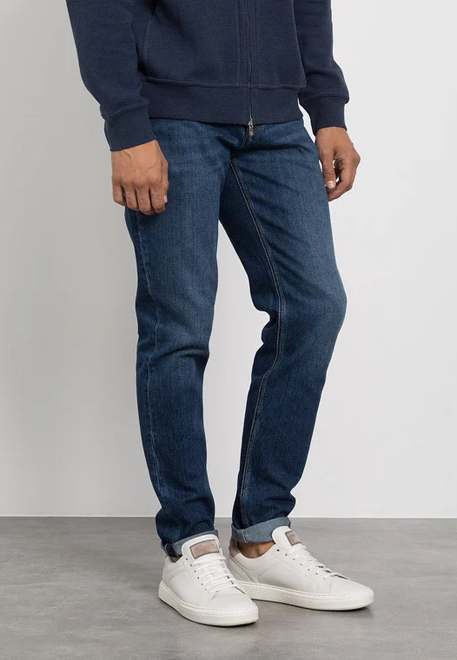 Pantalone BRUNELLO CUCINELLI Color: navy blue (Code: 1208) in online store Allure