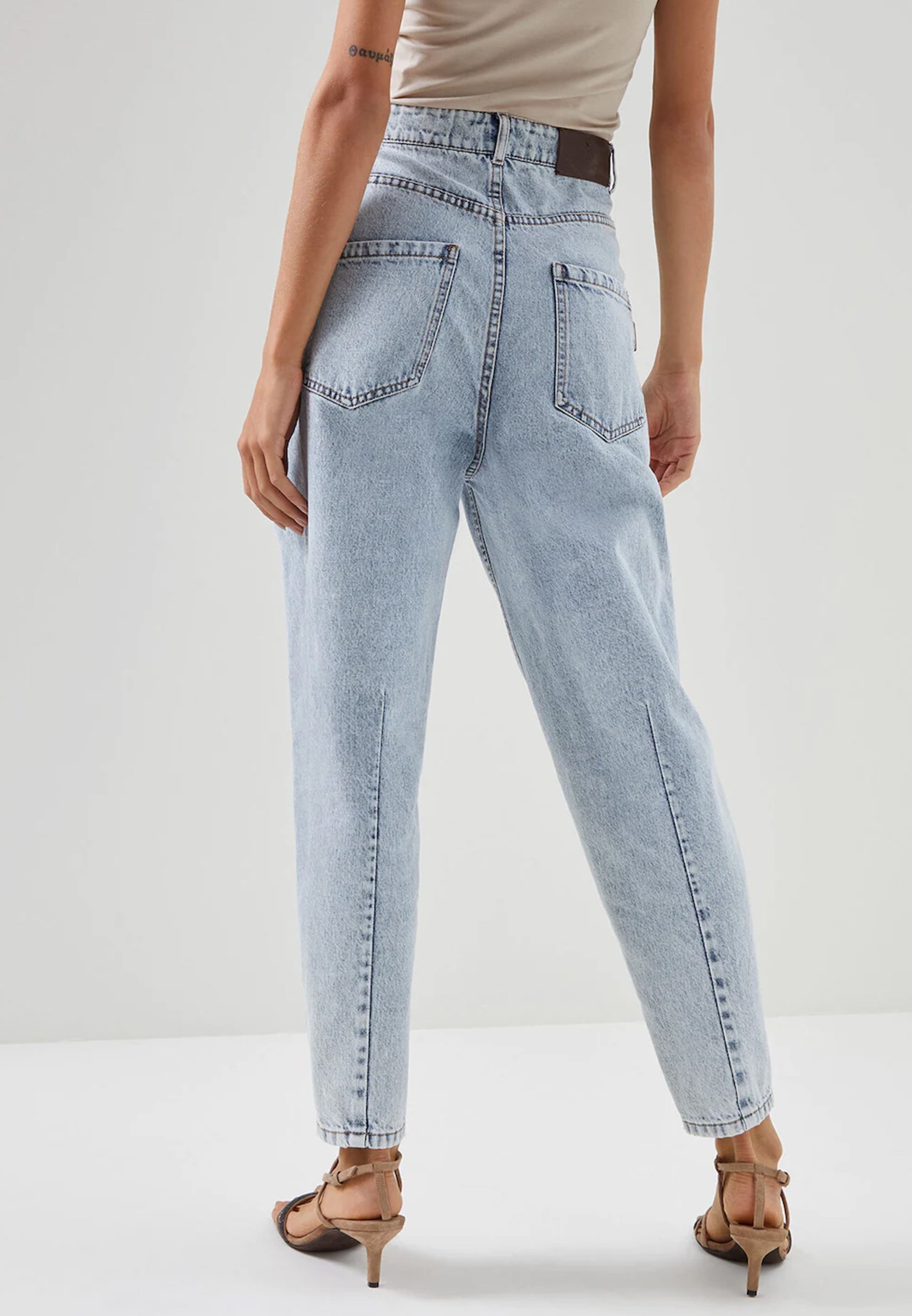 Jeans BRUNELLO CUCINELLI Color: blue (Code: 625) in online store Allure