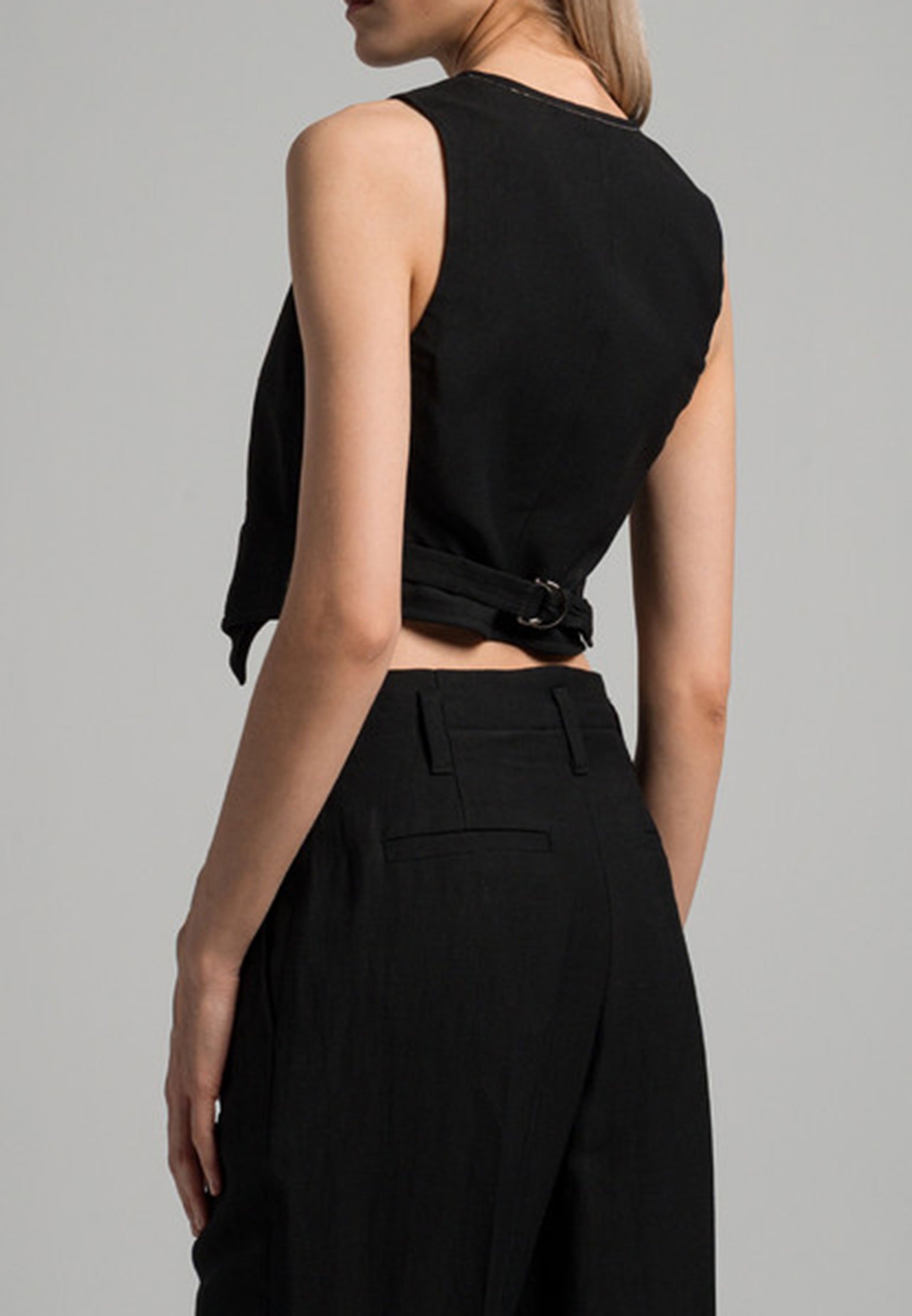 Vest BRUNELLO CUCINELLI Color: black (Code: 3965) in online store Allure