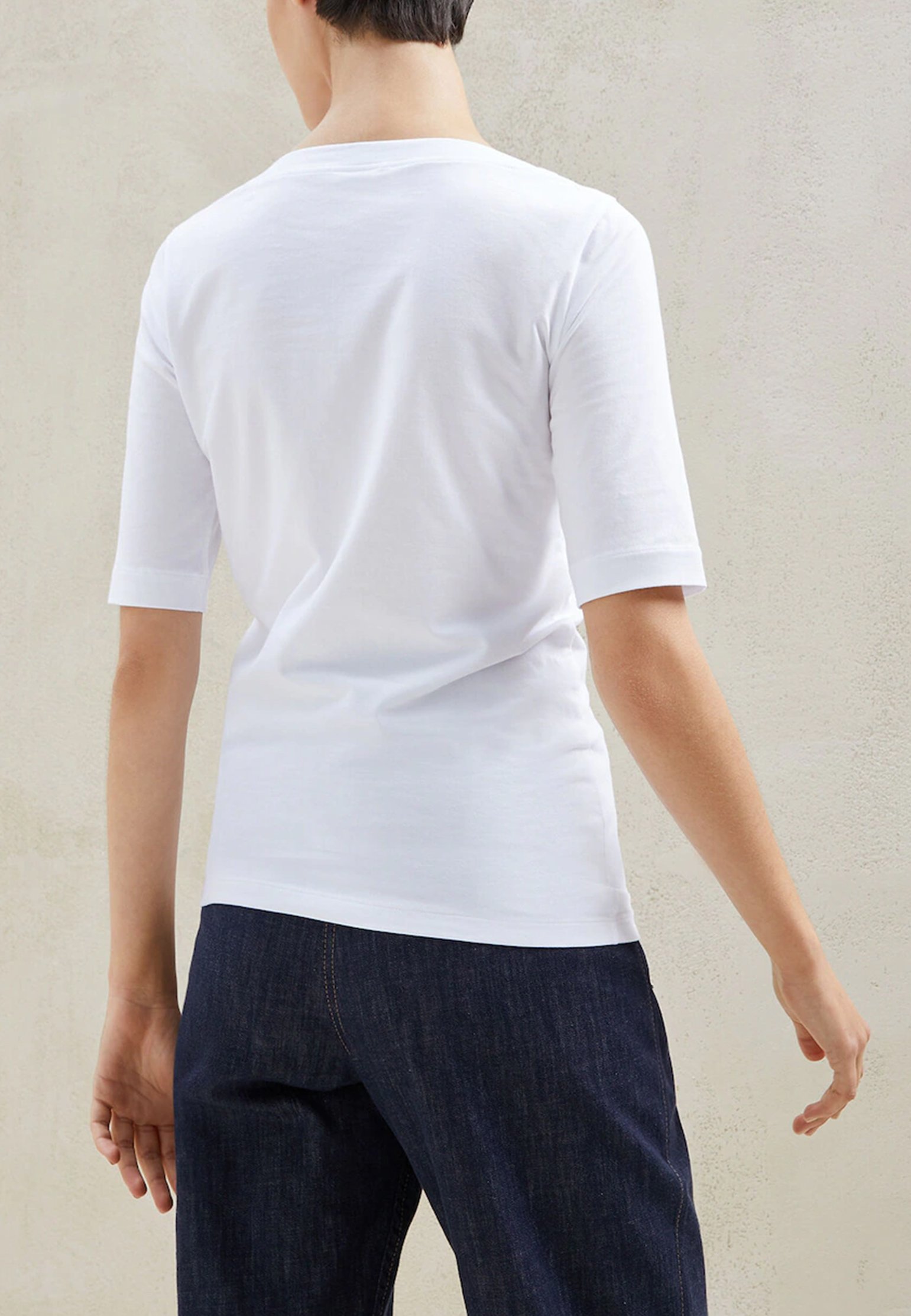T-Shirt BRUNELLO CUCINELLI Color: white (Code: 639) in online store Allure