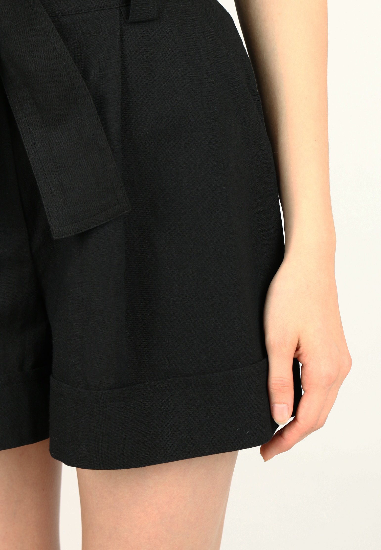 Shorts A MERE CO Color: black (Code: 1015) in online store Allure