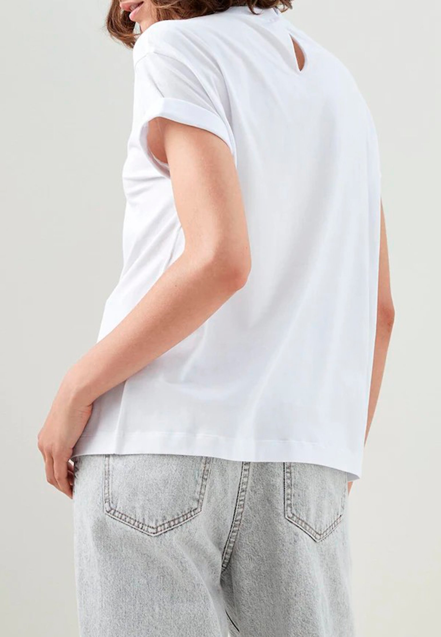T-Shirt BRUNELLO CUCINELLI Color: white (Code: 269) in online store Allure